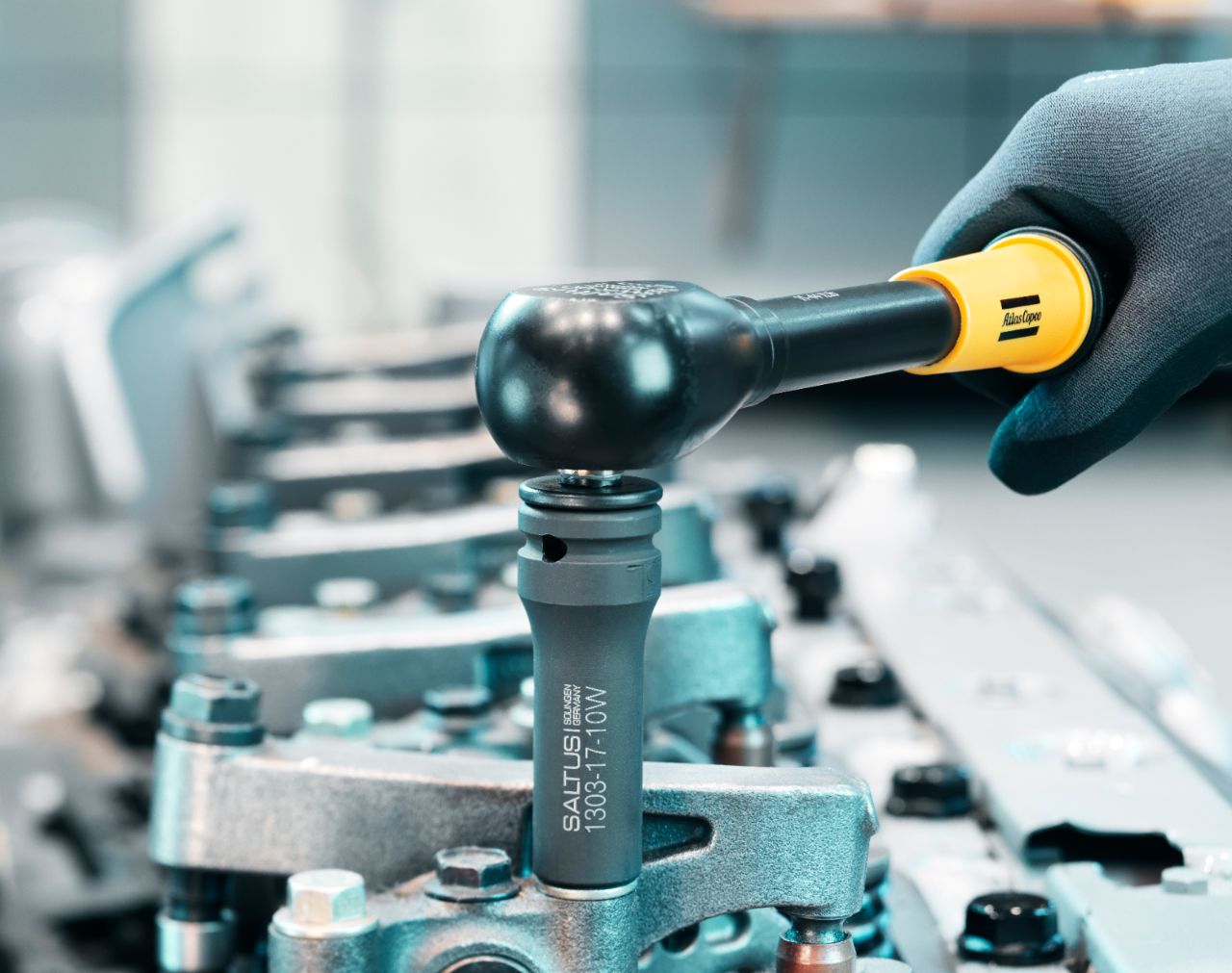 SWR slipping wrench Mechanical SWR slipping wrench in application